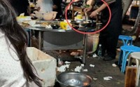 四川饭店回收剩蘸料被拍！称拿去喂鸡，当地人爆黑料，市监局介入