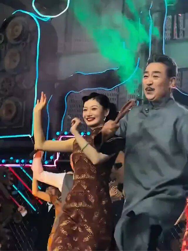 他什么时候退圈的？